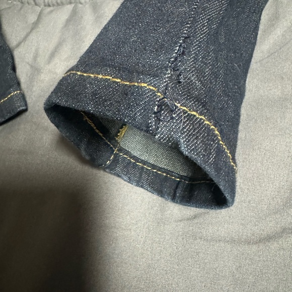 Like new Levi’s skinny jeans size 3S - Picture 14 of 14